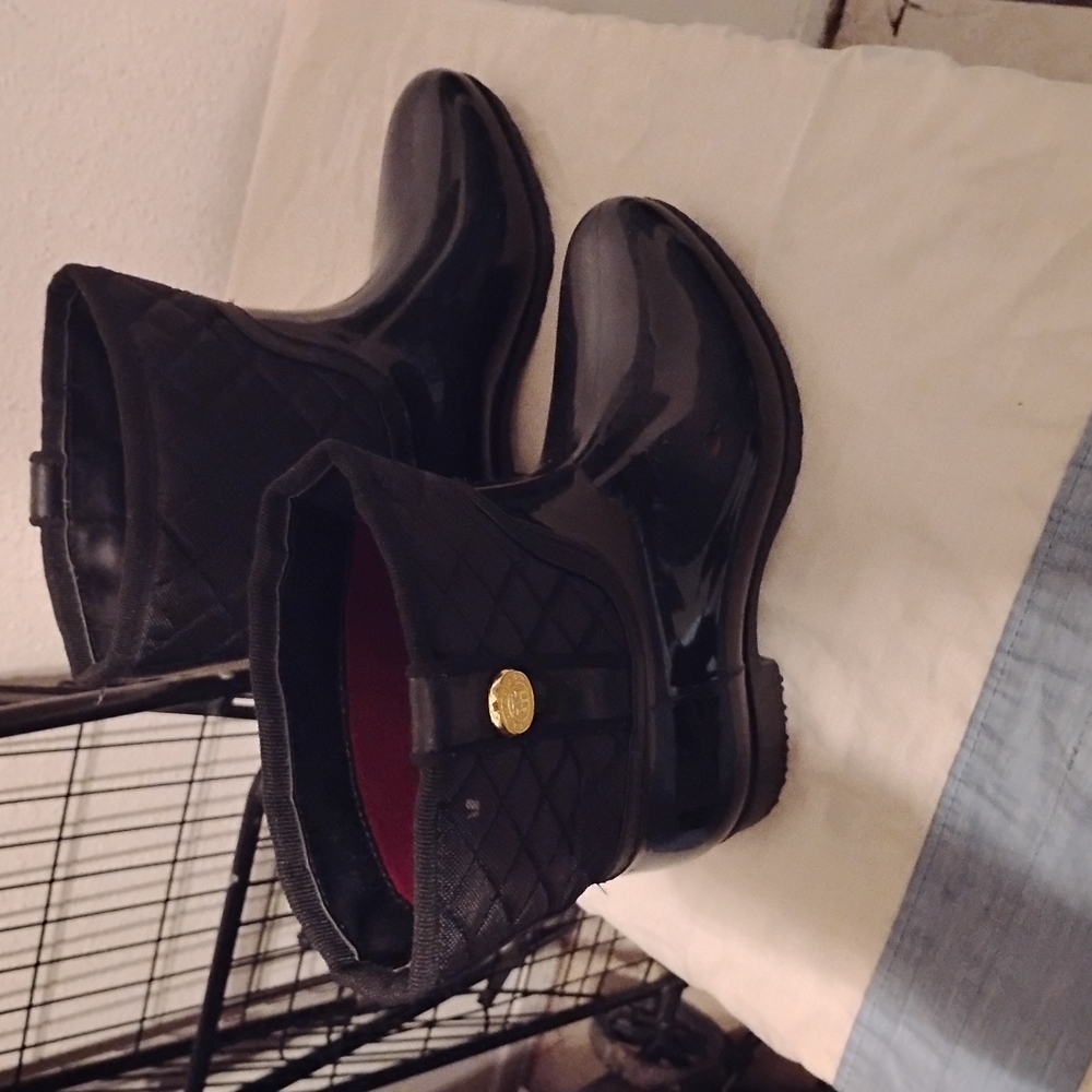 Tommy Hilfiger Black Ankle Booties with Gold Detail